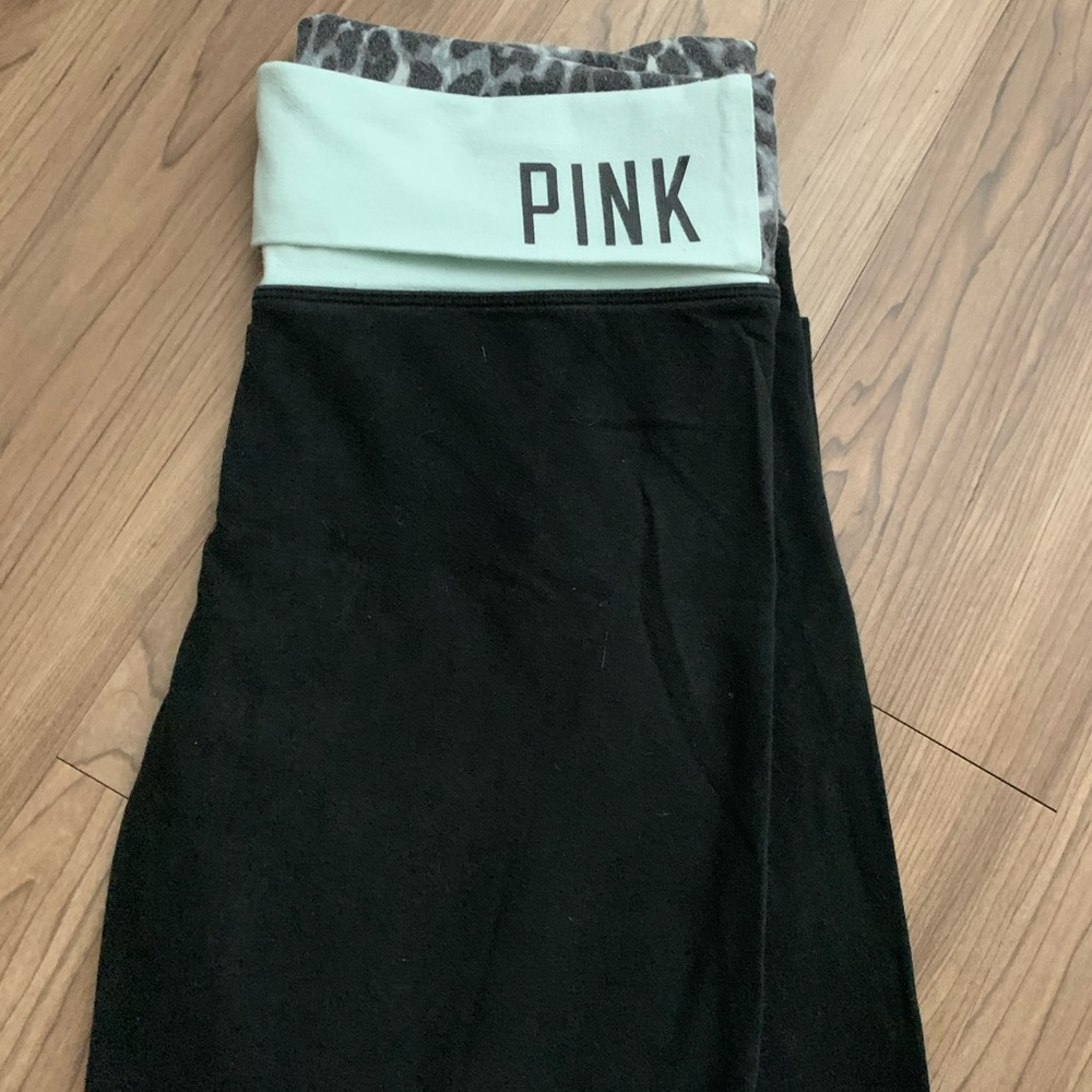 PINK VS yoga pants